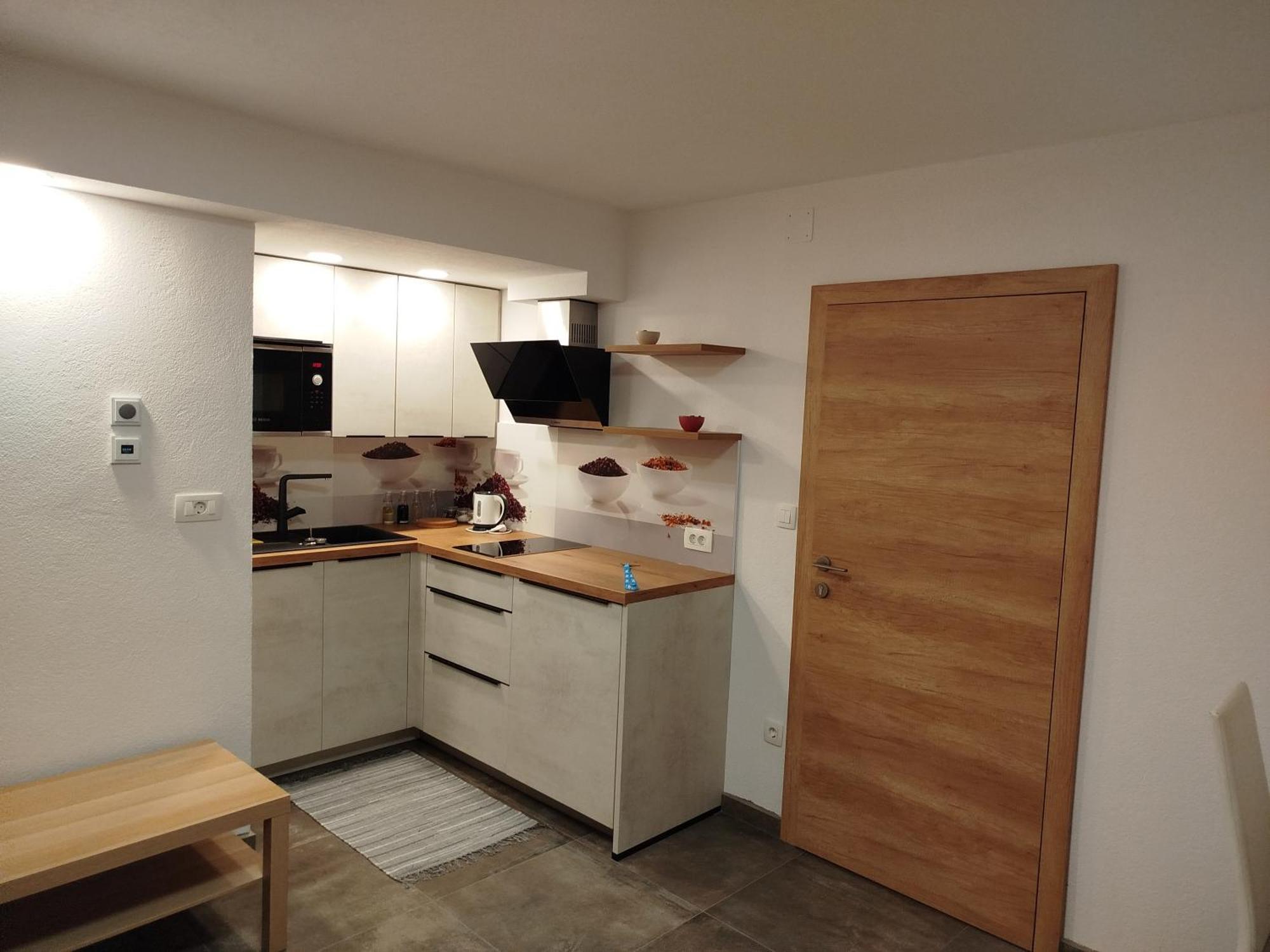 Apartma Mamut 1850 캄니크 외부 사진